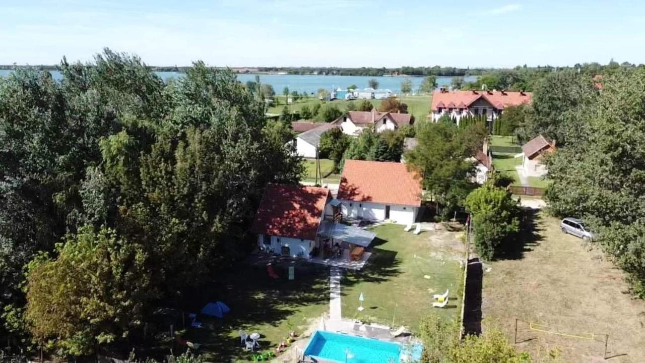 Mirella Rooms Palic Exterior photo