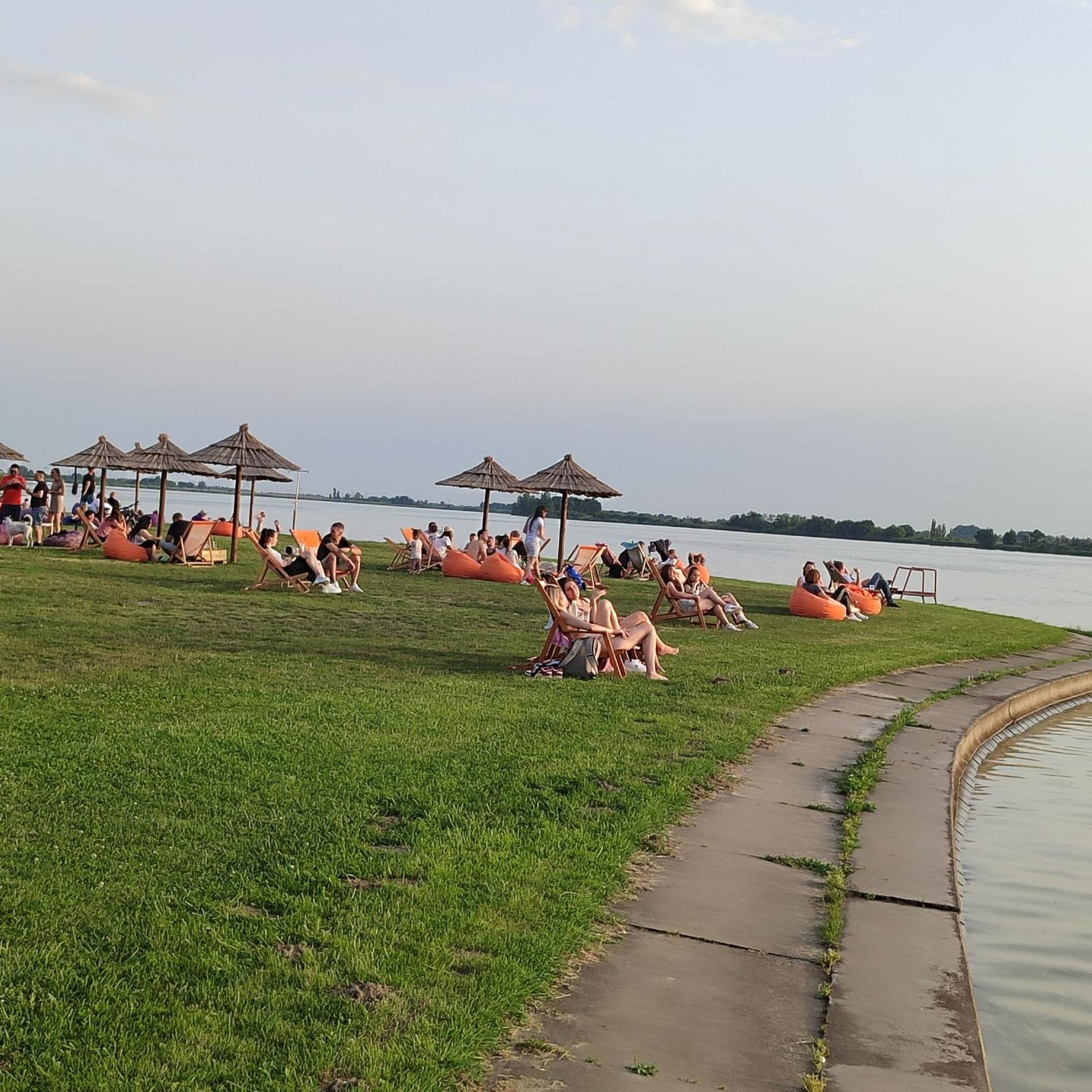 Mirella Rooms Palic Exterior photo